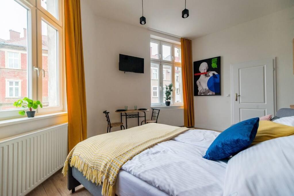 Cozy, Small Studio.great Location / Mała Kawalerka Apartament